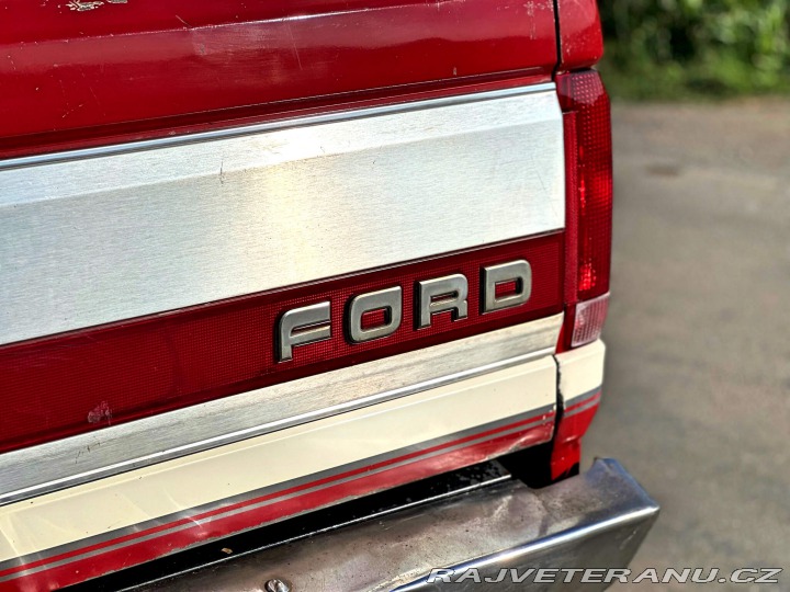 Ford F 250 7.5 V8 XLT 4x4 Manuál 1991