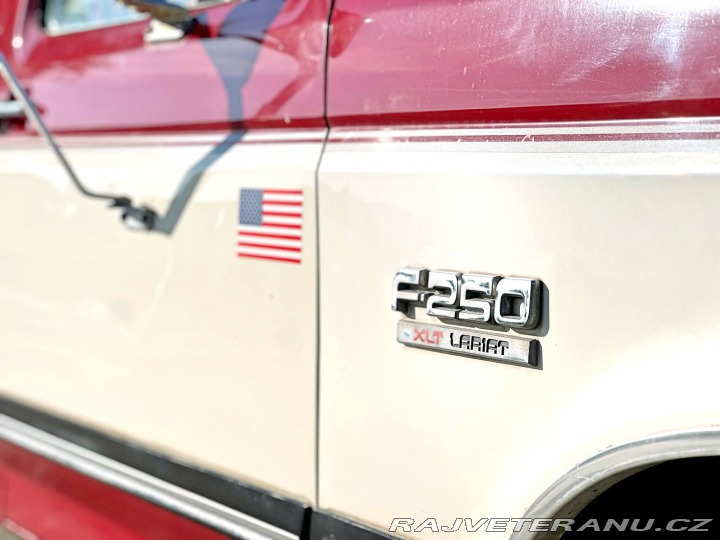Ford F 250 7.5 V8 XLT 4x4 Manuál 1991