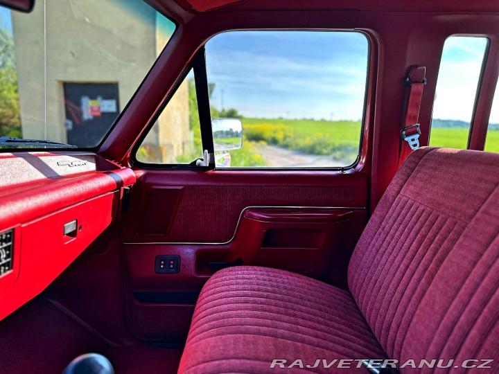 Ford F 250 7.5 V8 XLT 4x4 Manuál 1991