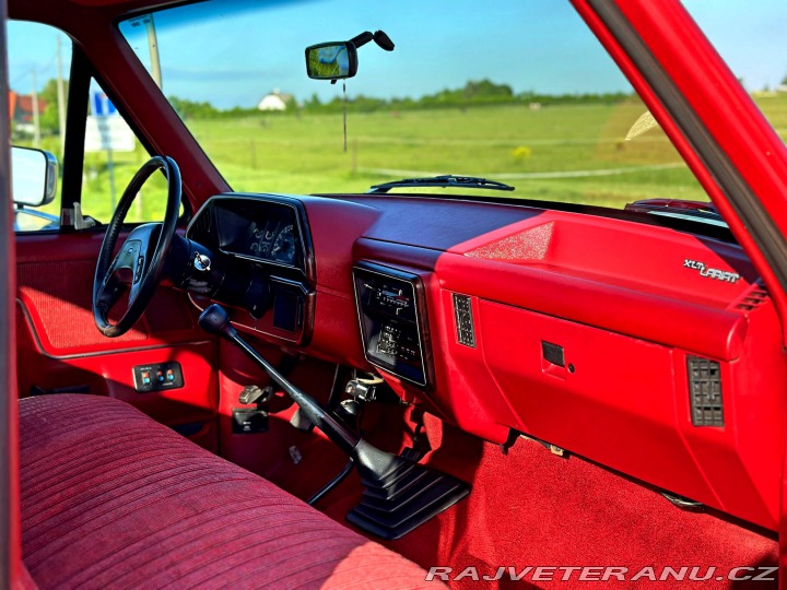 Ford F 250 7.5 V8 XLT 4x4 Manuál 1991