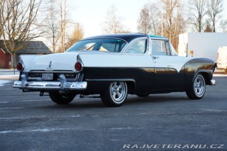 Ford Crown Victoria 272 V8 1955