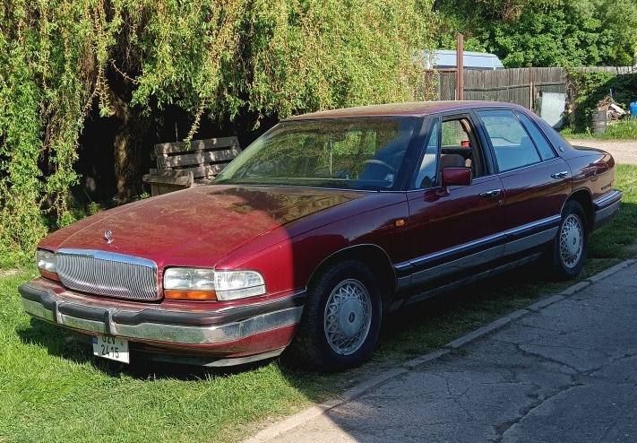 Buick Park Avenue Sedan