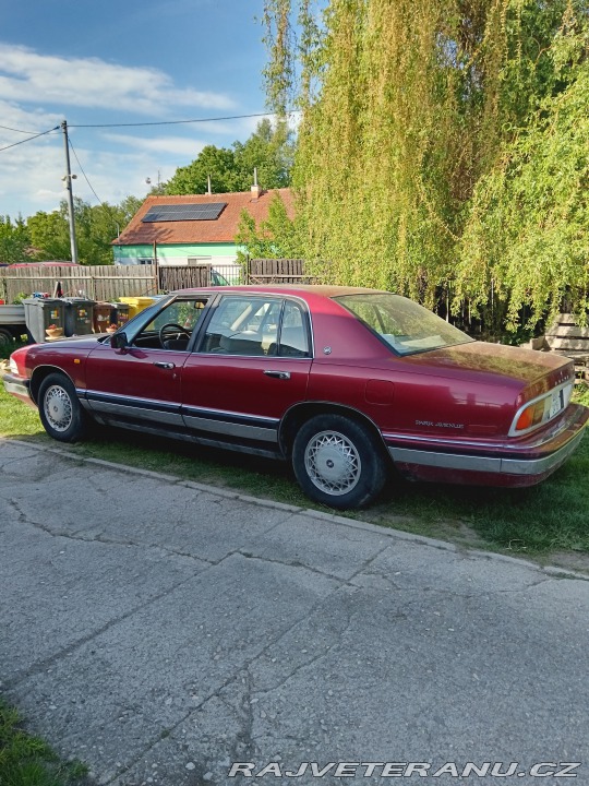 Buick Park Avenue Sedan 1990