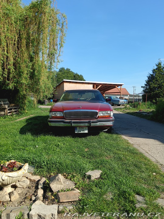 Buick Park Avenue Sedan 1990