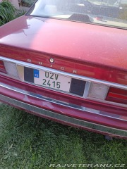 Buick Park Avenue Sedan 1990
