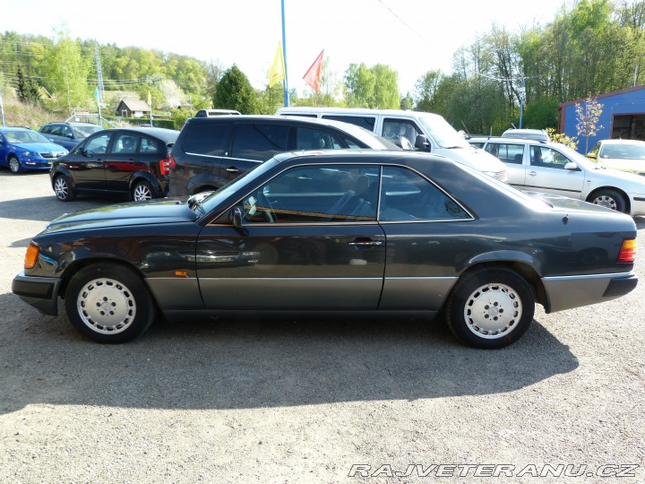 Mercedes-Benz 300 124 300 CE 1991