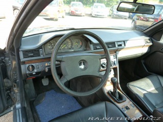 Mercedes-Benz 300 124 300 CE 1991