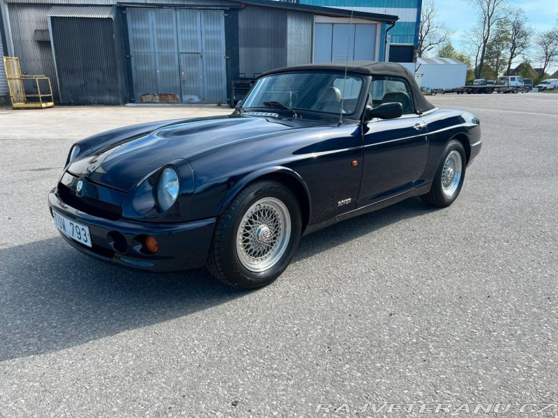 MG RV8 