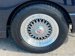 MG RV8  1993