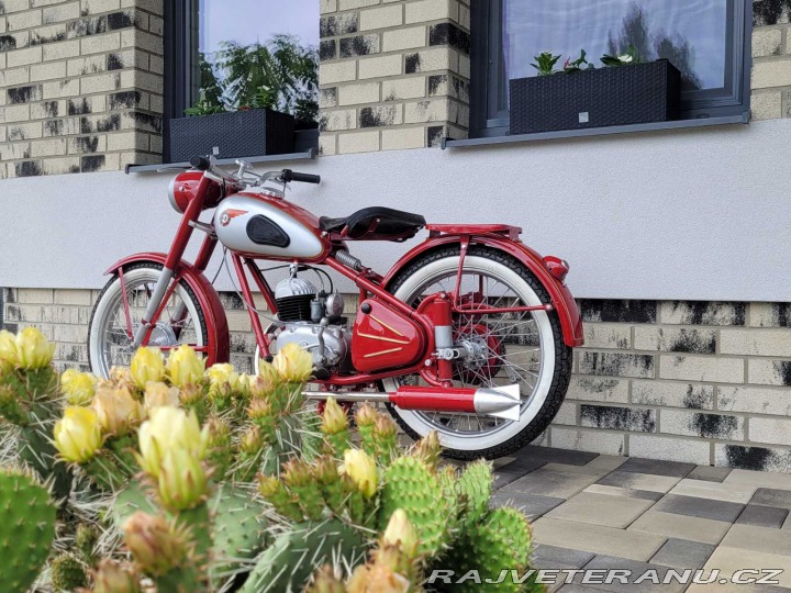 Ostatní značky Ostatní modely Csepel 125D 1954