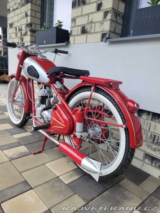Ostatní značky Ostatní modely Csepel 125D 1954