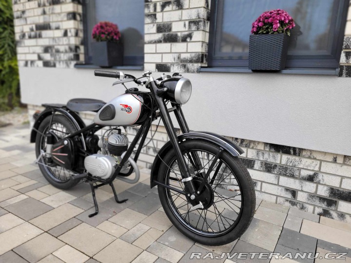 Ostatní značky Ostatní modely Csepel 125D 1954