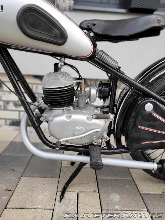 Ostatní značky Ostatní modely Csepel 125D 1954