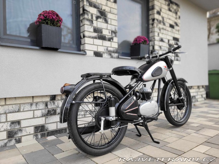 Ostatní značky Ostatní modely Csepel 125D 1954