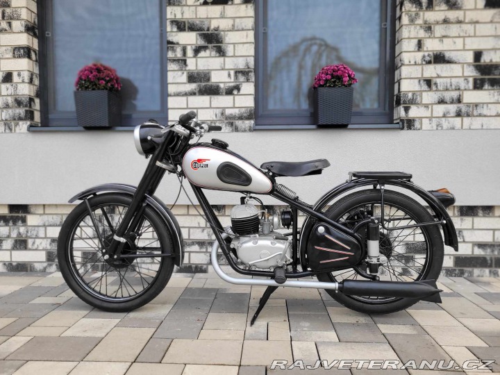 Ostatní značky Ostatní modely Csepel 125D 1954