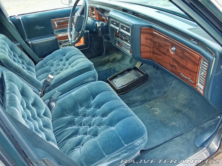 Cadillac Brougham 1987
