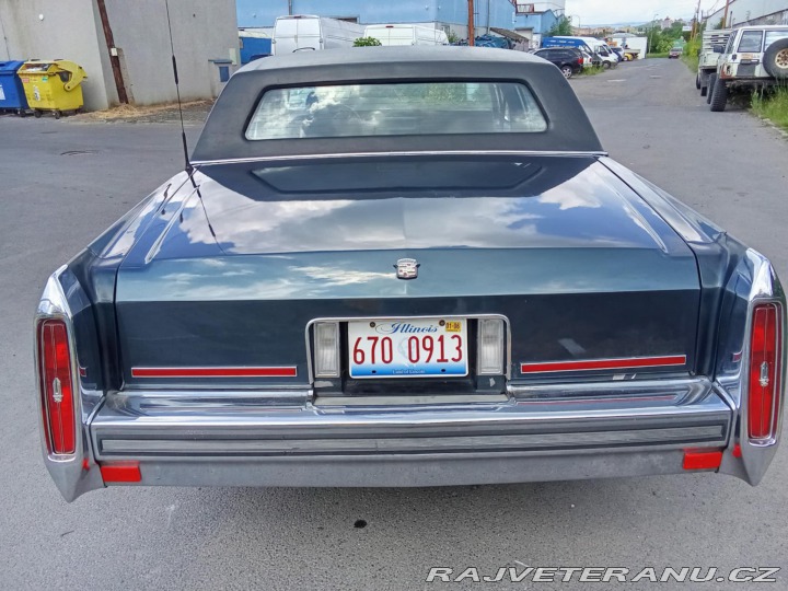 Cadillac Brougham 1987