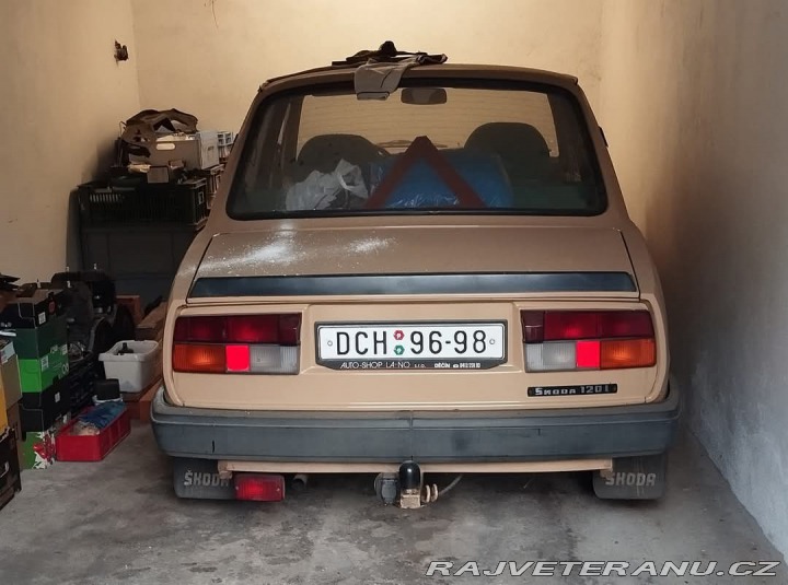 Škoda 120 1986