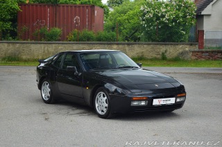 Porsche 944 S2