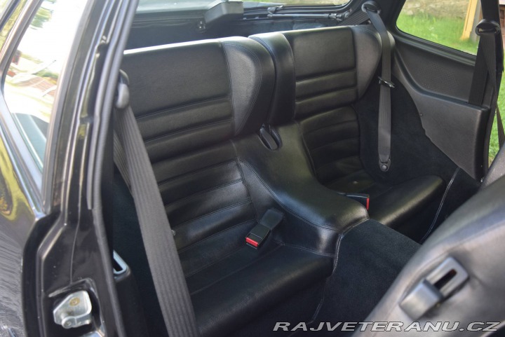 Porsche 944 S2 1989