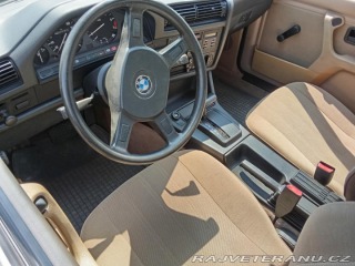 BMW 3 E30 1989