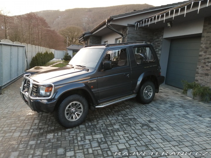 Mitsubishi Pajero 1993