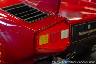 Ostatní značky Ostatní modely Agostini Auto COUNTACH Childrencar 1:1,5 1985
