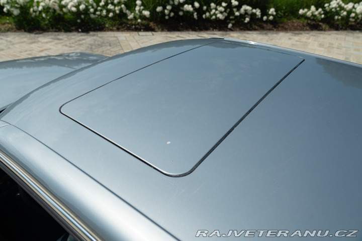 Mercedes-Benz 380 SEC 1982