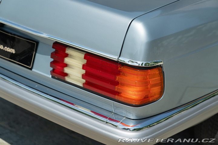 Mercedes-Benz 380 SEC 1982
