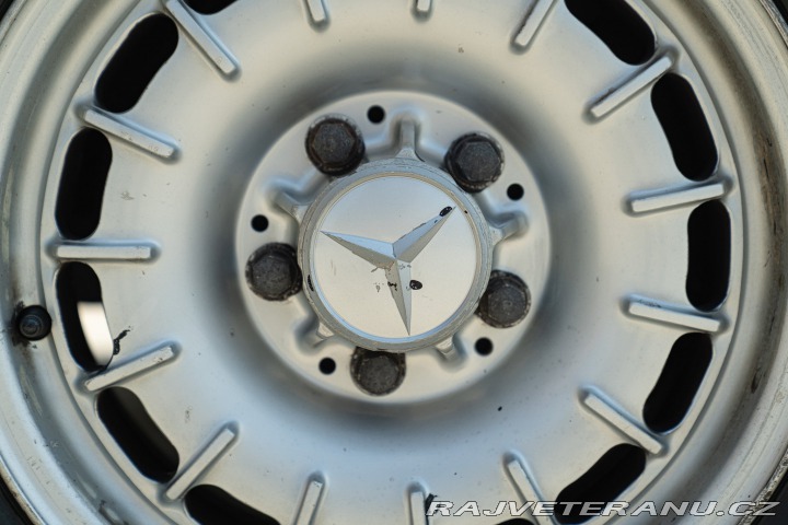 Mercedes-Benz 380 SEC 1982