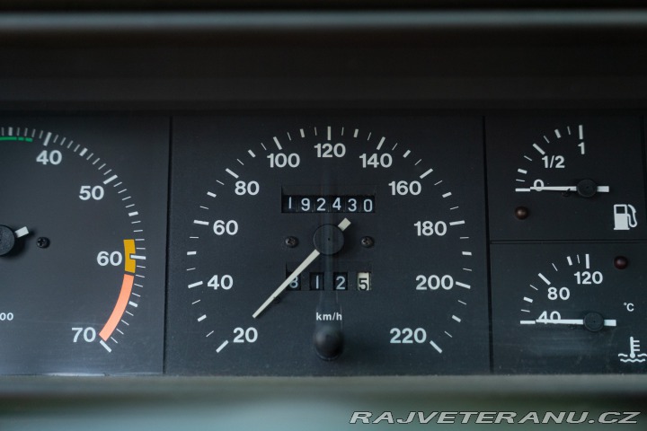 Alfa Romeo 75 2.0 1989