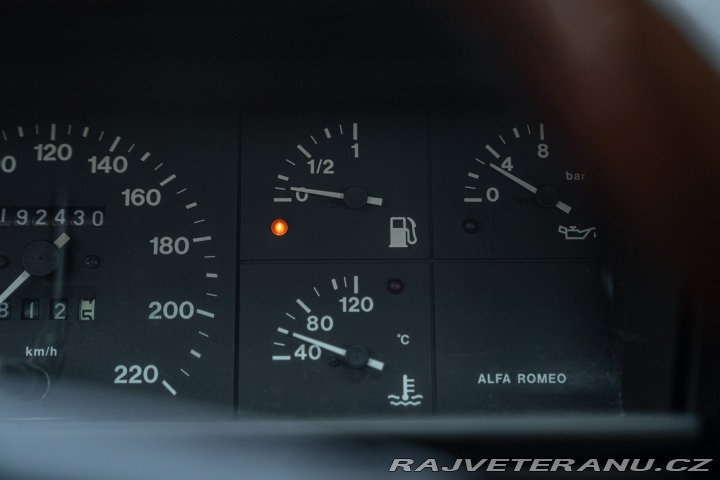 Alfa Romeo 75 2.0 1989