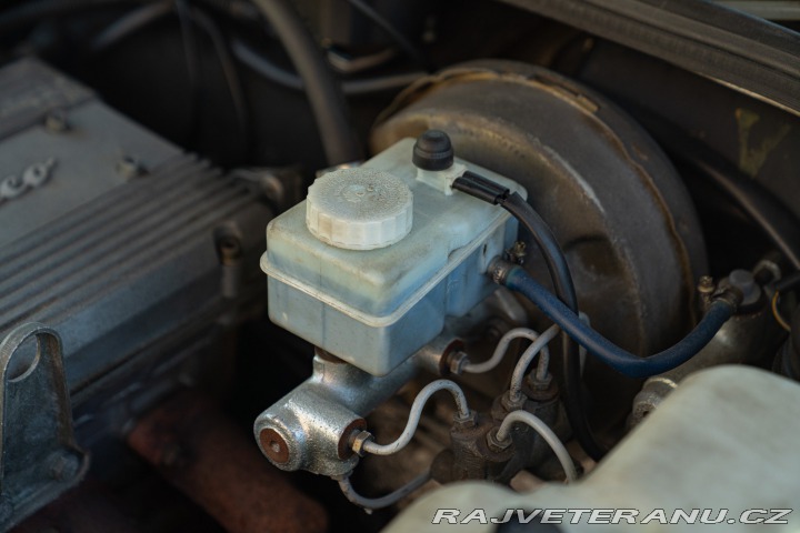 Alfa Romeo 75 2.0 1989