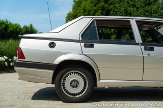Alfa Romeo 75 2.0 1989
