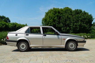 Alfa Romeo 75 2.0 1989