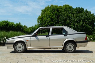 Alfa Romeo 75 2.0 1989