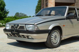 Alfa Romeo 75 2.0 1989