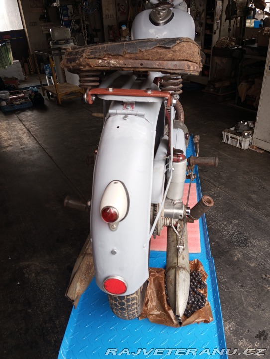 Jawa 250 Pérák 1952
