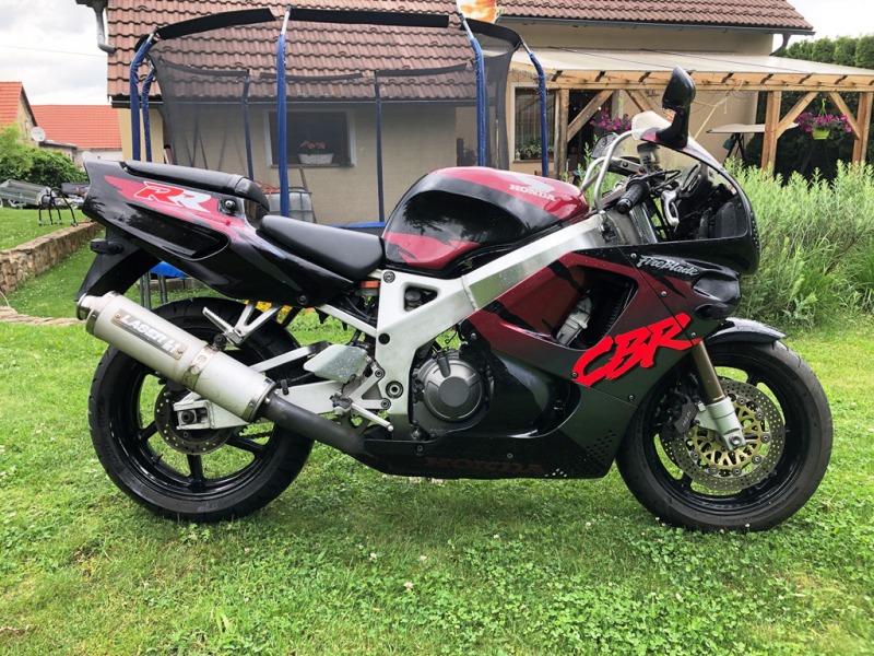 Honda CBR 900RR, SC28
