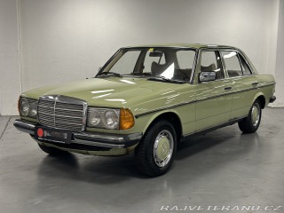 Mercedes-Benz 200 