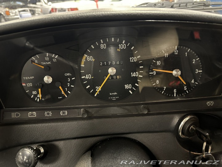 Mercedes-Benz 200 1978