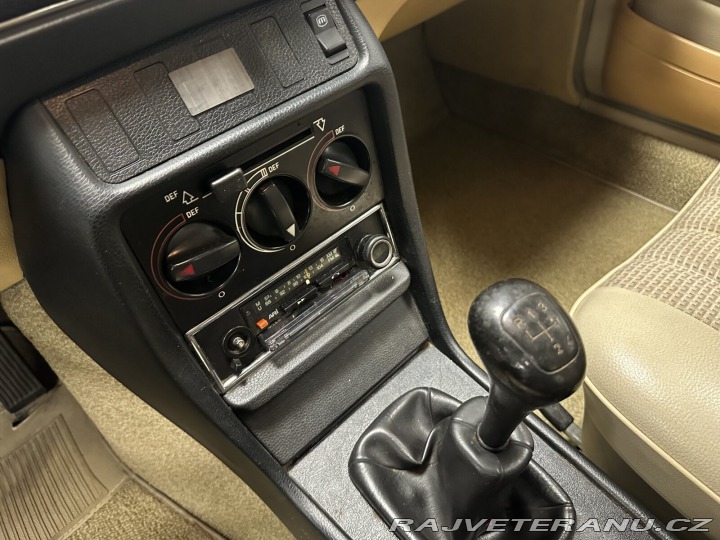 Mercedes-Benz 200 1978