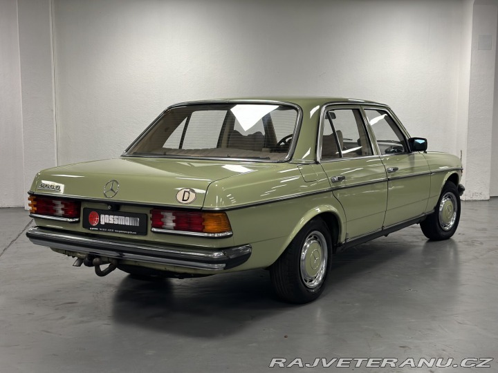 Mercedes-Benz 200 1978