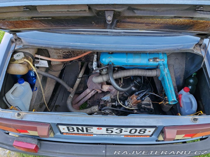Škoda 120 sedan 1988