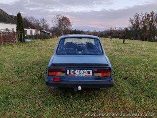 Škoda 120 sedan 1988
