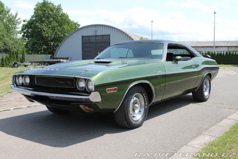 Dodge Challenger R/T SE 383 V8, manuál