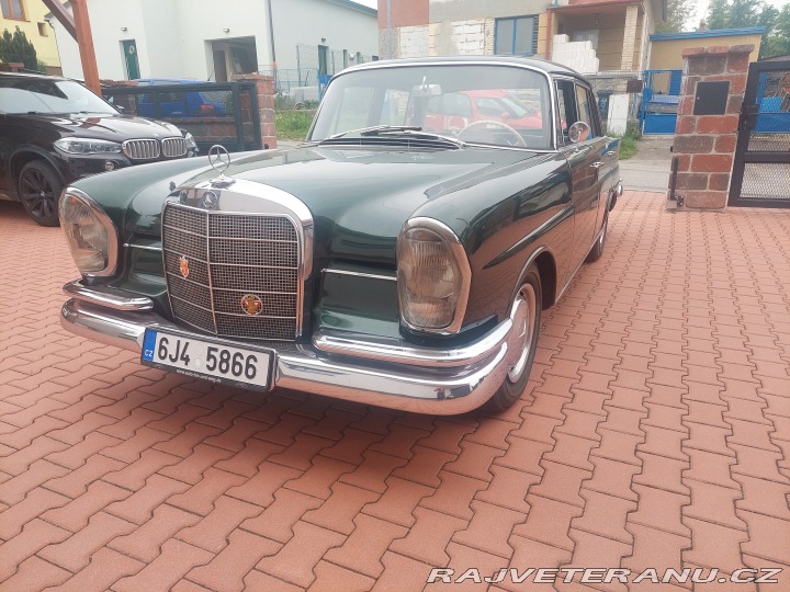 Mercedes-Benz 220 1964