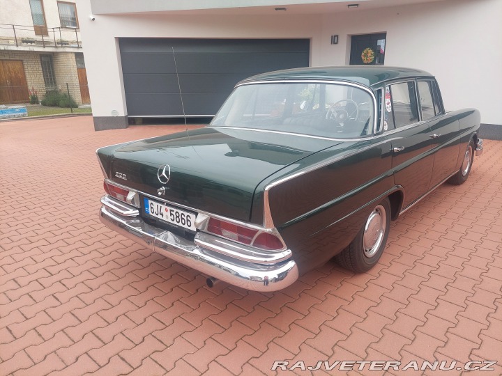 Mercedes-Benz 220 1964