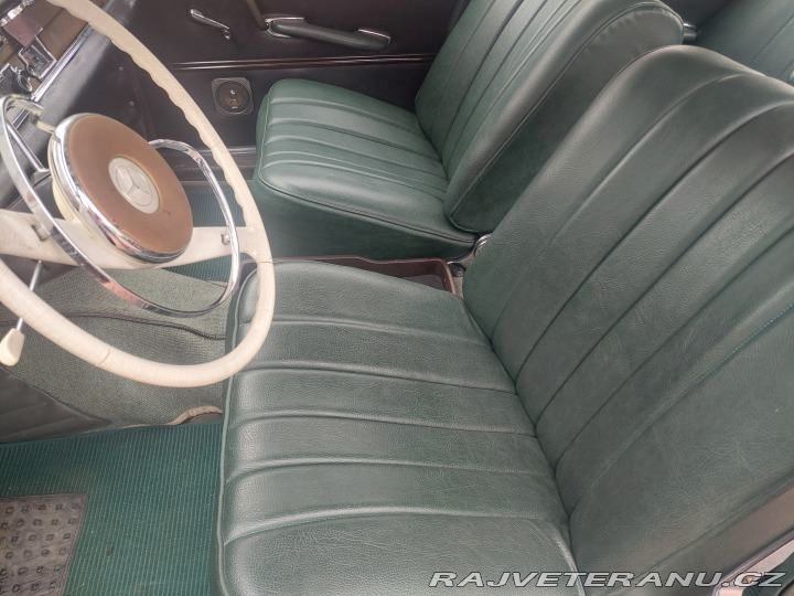 Mercedes-Benz 220  1964