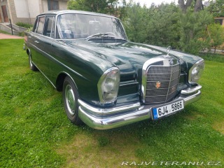 Mercedes-Benz 220 1964